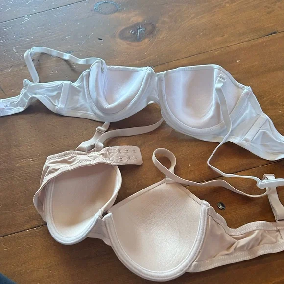 Elegant Women's Intimates Set - White and Cream - Picture 4 of 4